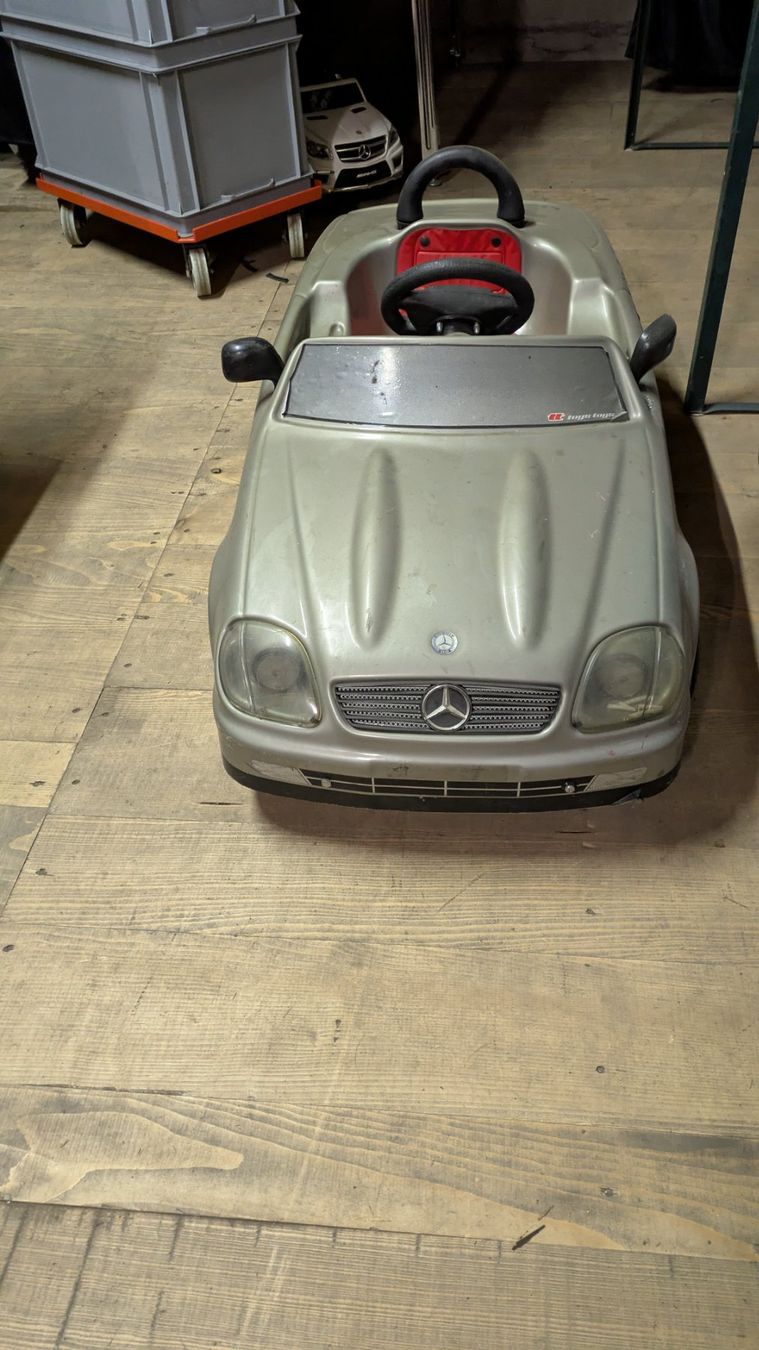 Veicoli per bambini: Mercedes SLK Tretauto Electro – Usato da Uesslingen venduto da 1992benz