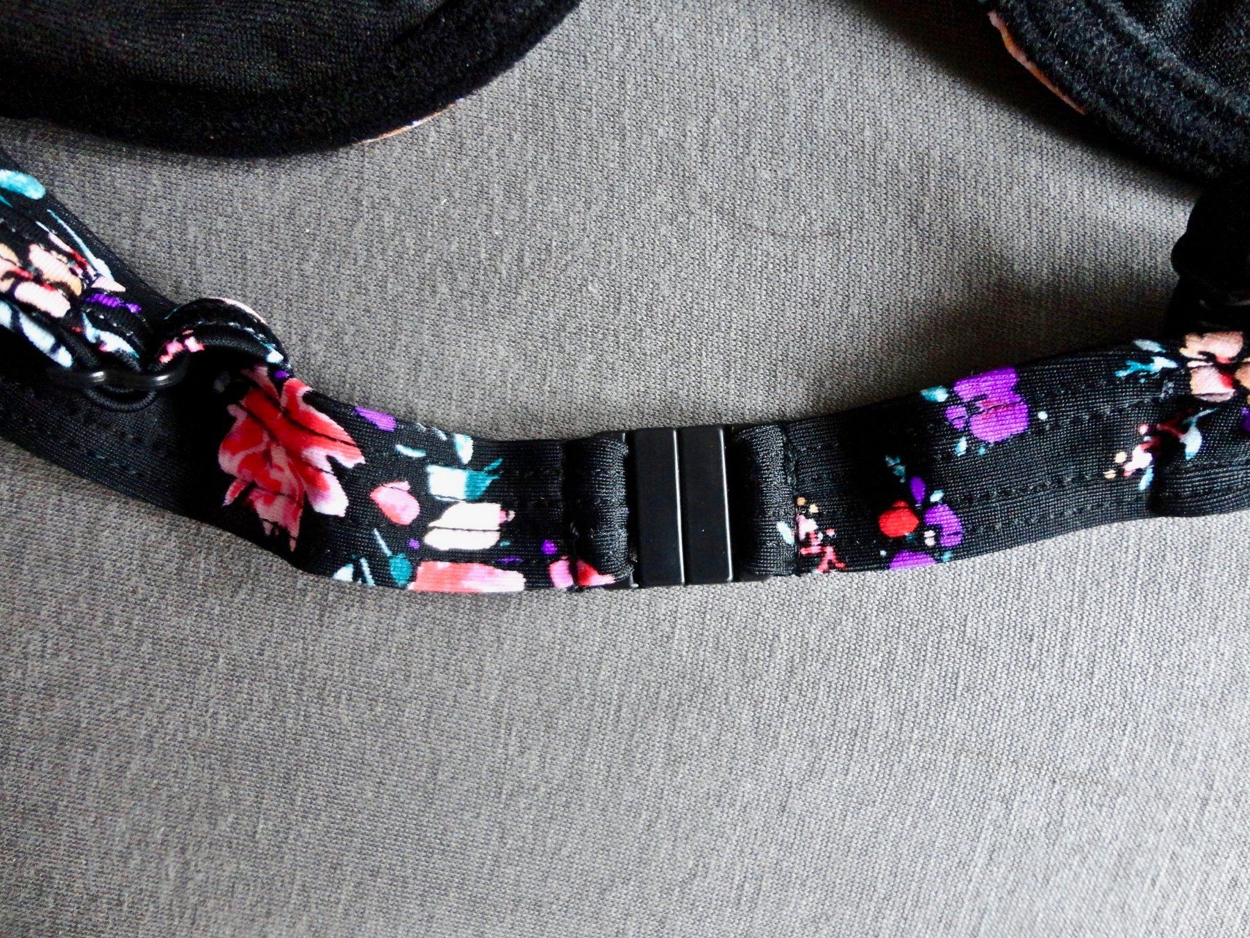 Badekleider & Bikinis: Jette Bügel-Bikini Top, Schwarz Cup B 36 – Neu und originalverpackt aus Dottikon von Facehugger2012 6