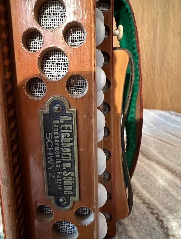 Musikinstrumente: Schwiizerörgeli – Gebraucht aus Herisau von Sunne12 2