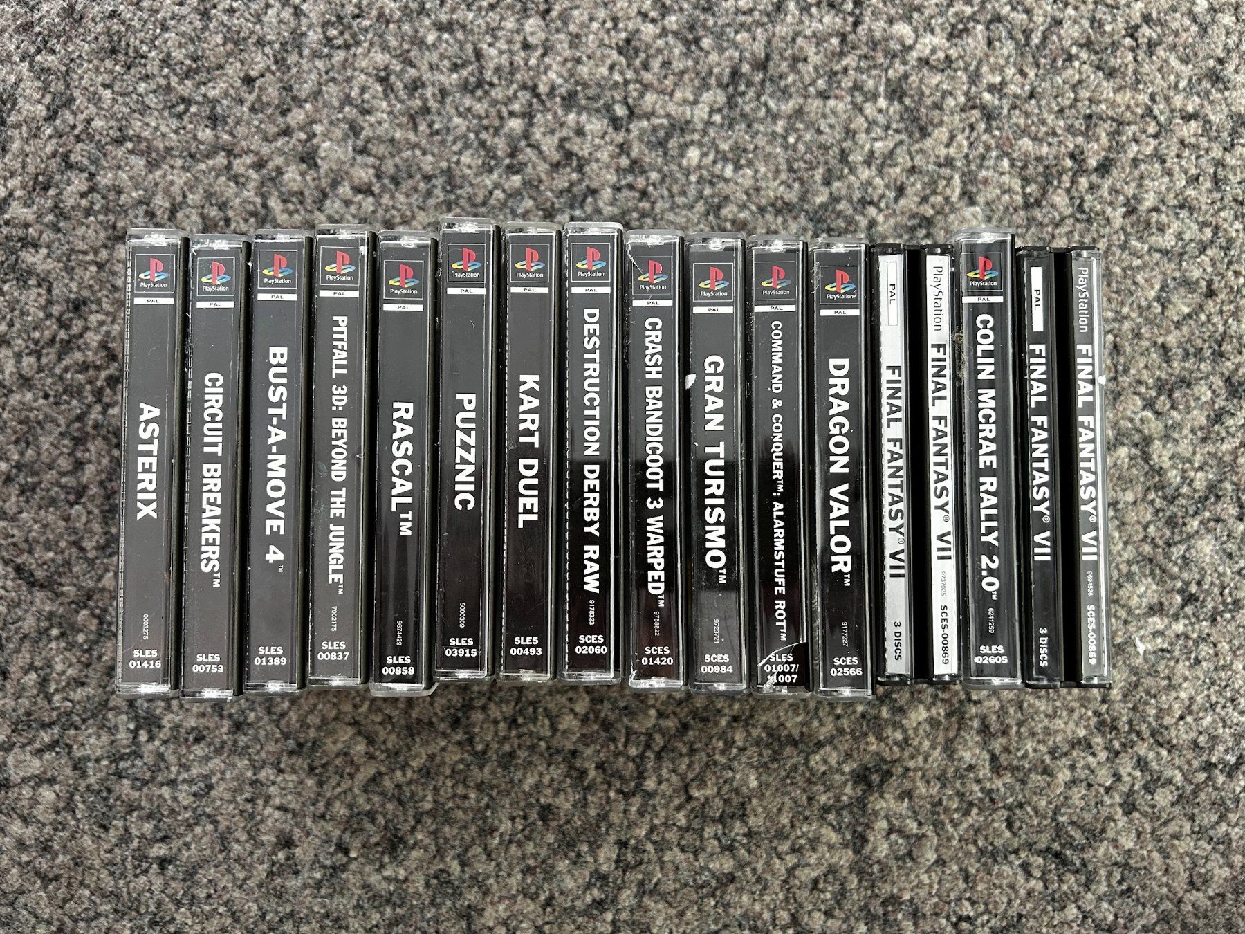 Sony Jeux: Sammlung mit 15 PlayStation Spielen – D'occasion à Bitsch par Melando 2