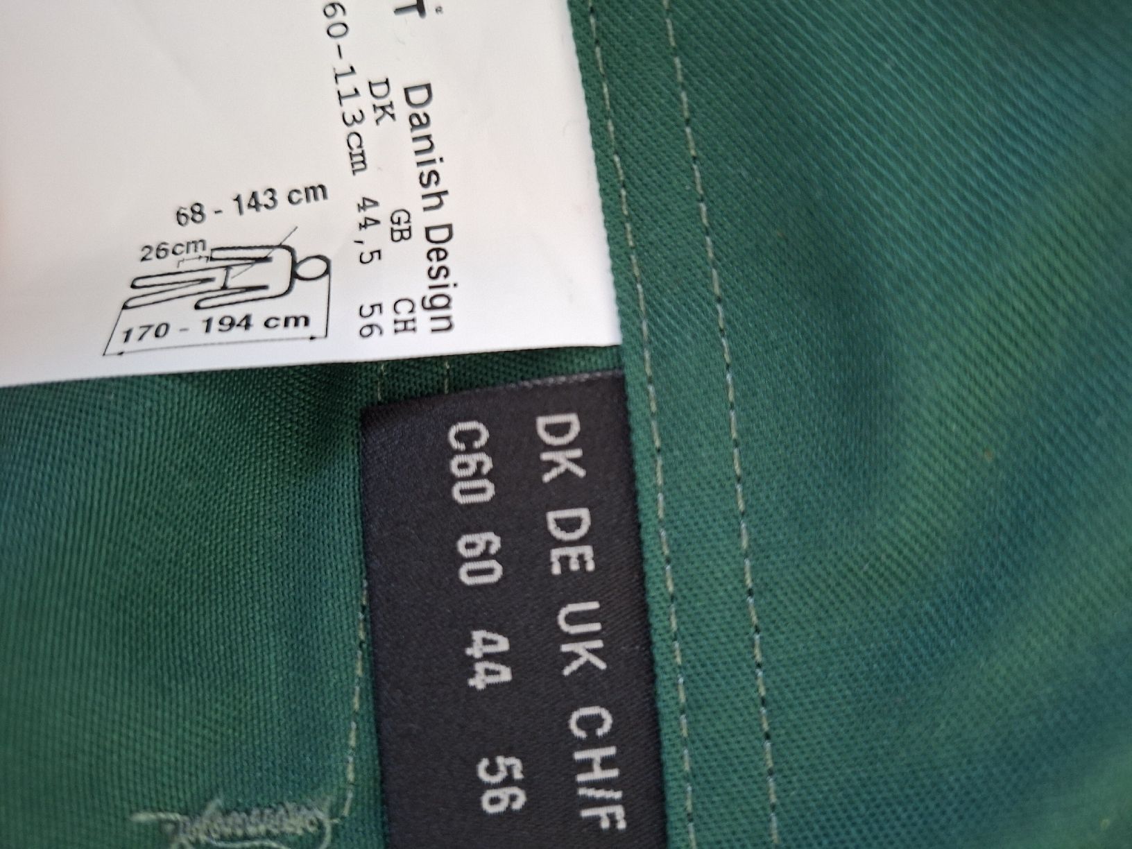 Pantaloni: Short WORKER taille M, couleur verte. Eté – Usato da Renens VD venduto da ser_j2fn 6