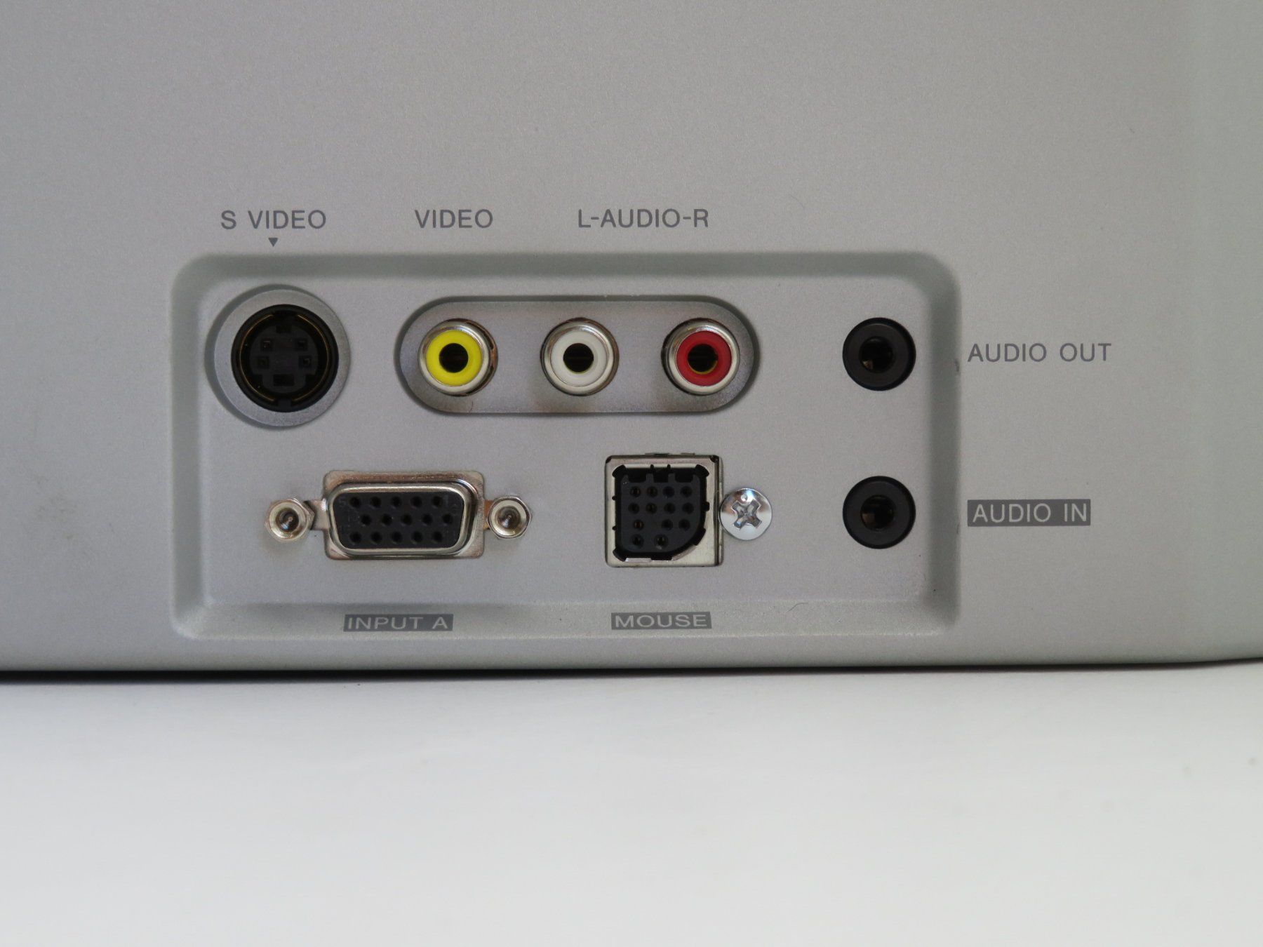 Sony Proiettori: Sony VPL-PX1 Beamer – Usato da Reinach BL venduto da WBZ-Flohmarkt 7