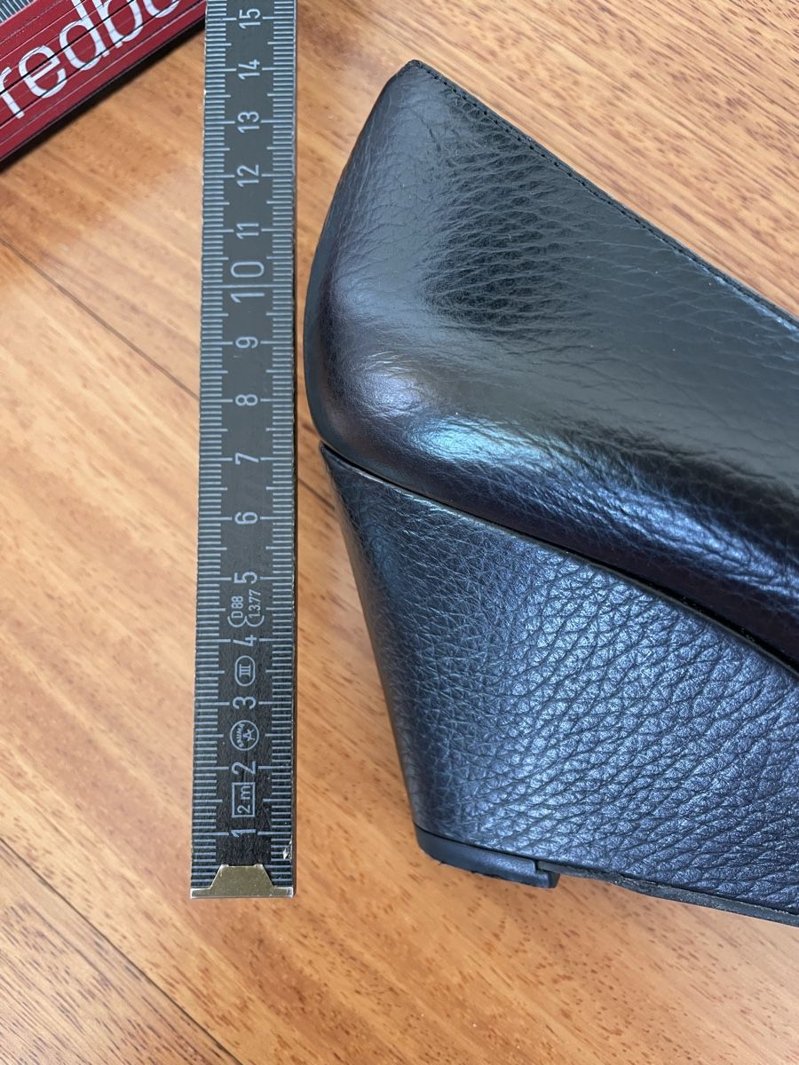 Scarpe da donna: Black leather wedges L.K. Bennett, Gr. 38 – Nuovo (secondo la descrizione) da Küsnacht ZH venduto da Zubli 4