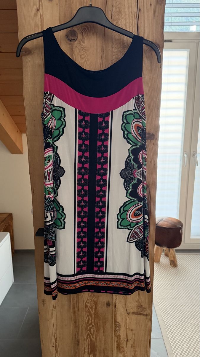 Comma Robes: Kleid Comma Grösse 38 – D'occasion à Brunnen par kamuewi 2