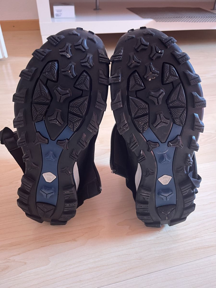 Decathlon Scarpe da uomo: Warm, waterproof snow boots - SH920 WARM PRO MOUNTAIN – Usato da Engelberg venduto da Joango55 5