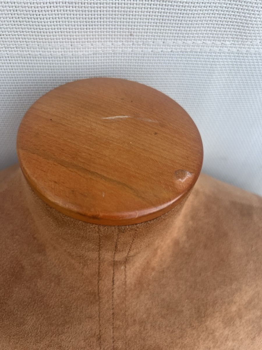 Allestimento di negozi e stand fieristici: Busto Bonaveri Vintage – Usato da Tesserete venduto da giraffina 8