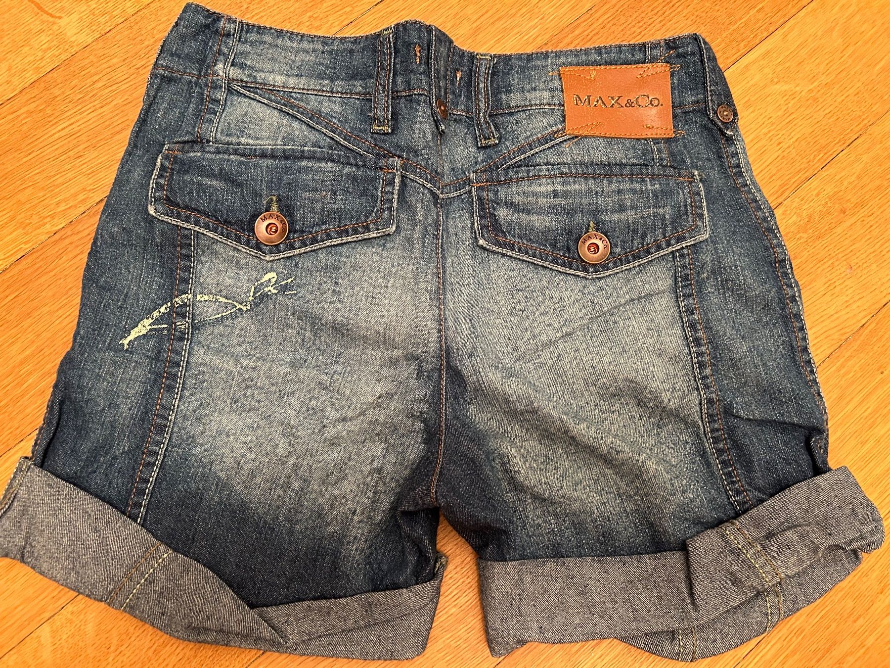 Jeans: Max & Co Shorts (Jeans), Größe 26 – Gebraucht aus Basel von SAF 3