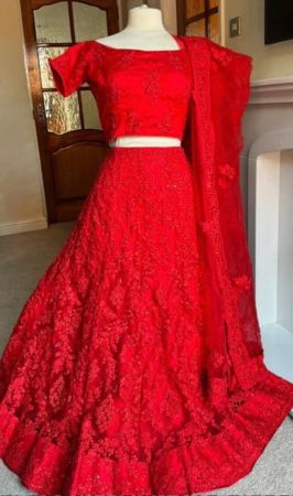 Lehenga Choli, bestickt