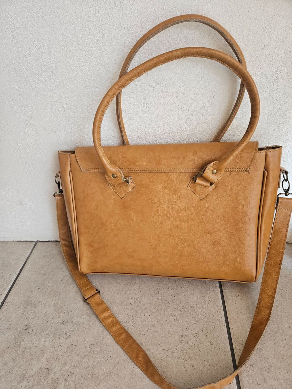 Taschen: Umhängetasche Cognac Leder – Gebraucht aus Urdorf von Colina 2