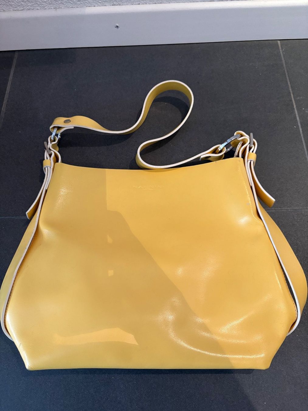 Taschen für Damen: Nannini gelbe Handtasche aus Leder – Gebraucht aus Bern von _nik_01 2