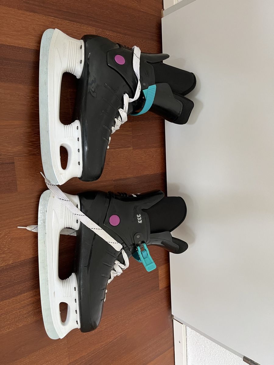 Pattini da ghiaccio: Schlittschuhe Gr.~43 – Usato da Sirnach venduto da Trainman0 1