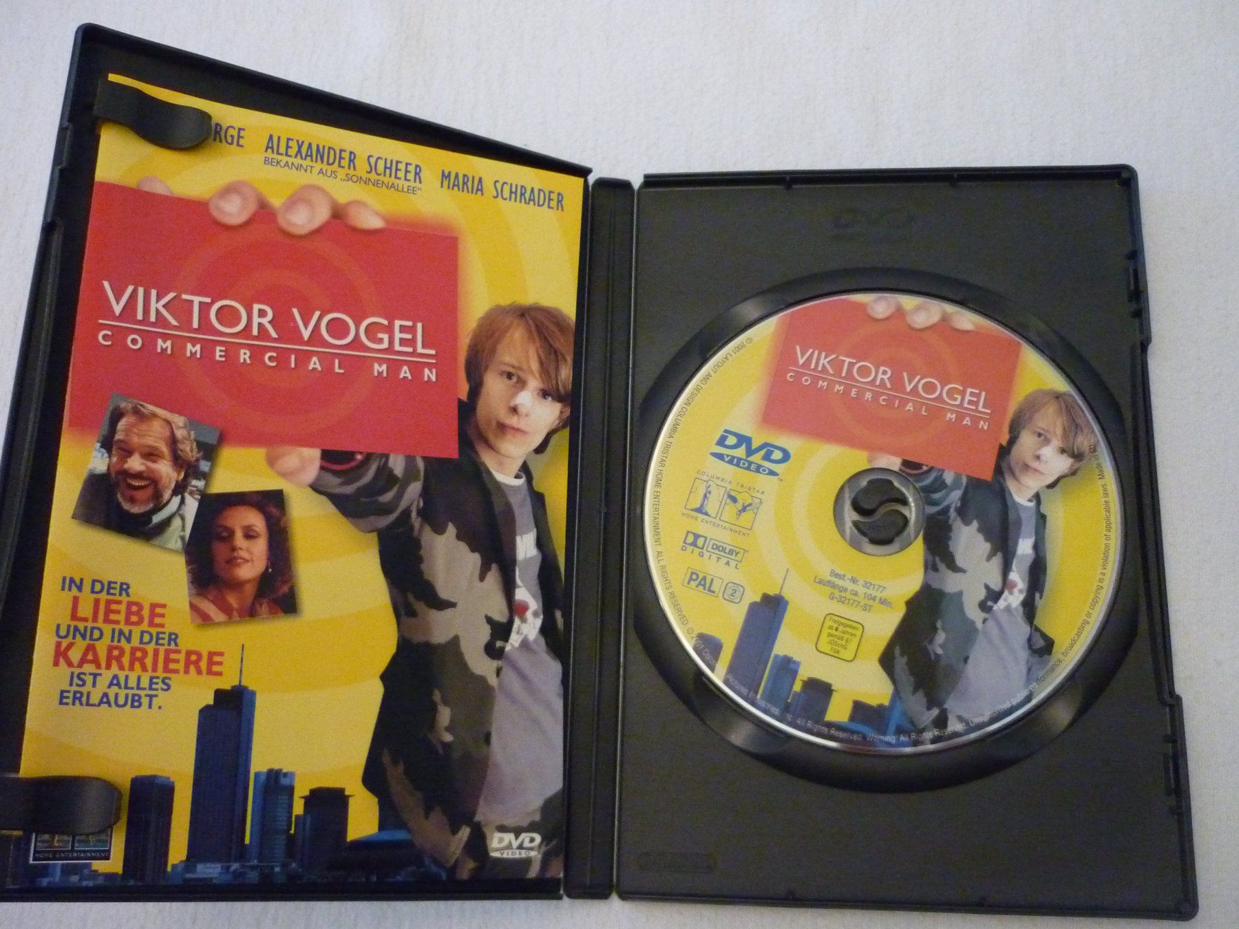 Tutti i DVDs: DVD Viktor Vogel Commercial Man – Usato da Vaduz venduto da red94angel 1