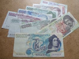 Lot ++ 9 alten Banknoten aus Italien