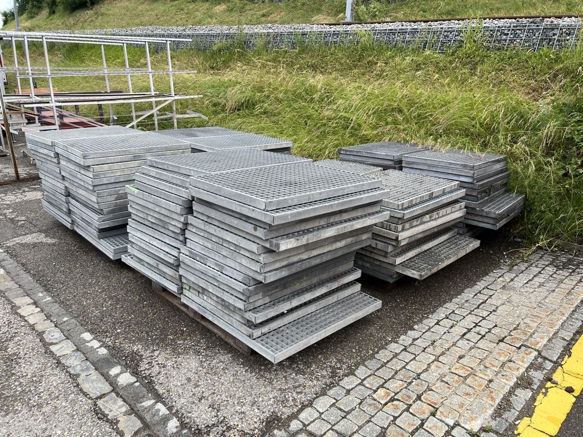 Grilles & Grillages: Schwerlastgitterroste ca 100m2 – D'occasion à Hundwil par panzermech 2