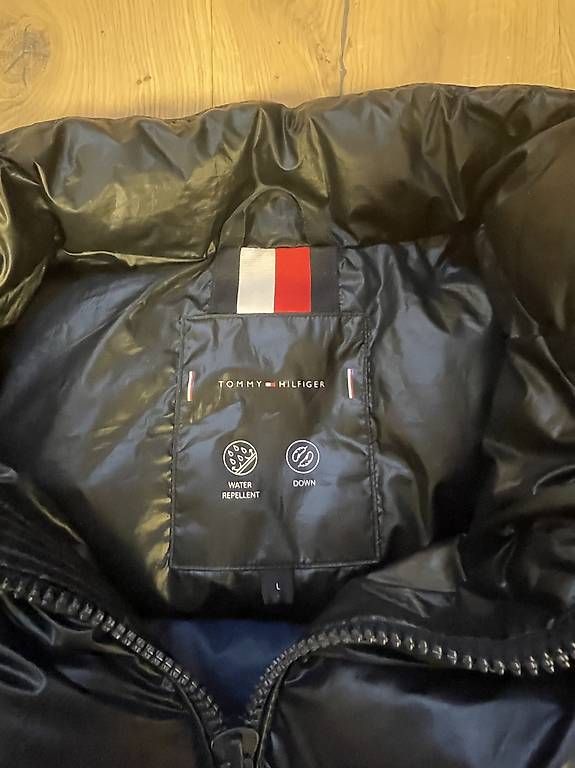 Jacken: Tommy Hilfiger Jacke – Gebraucht aus Kleinandelfingen von kin_kkh2 2
