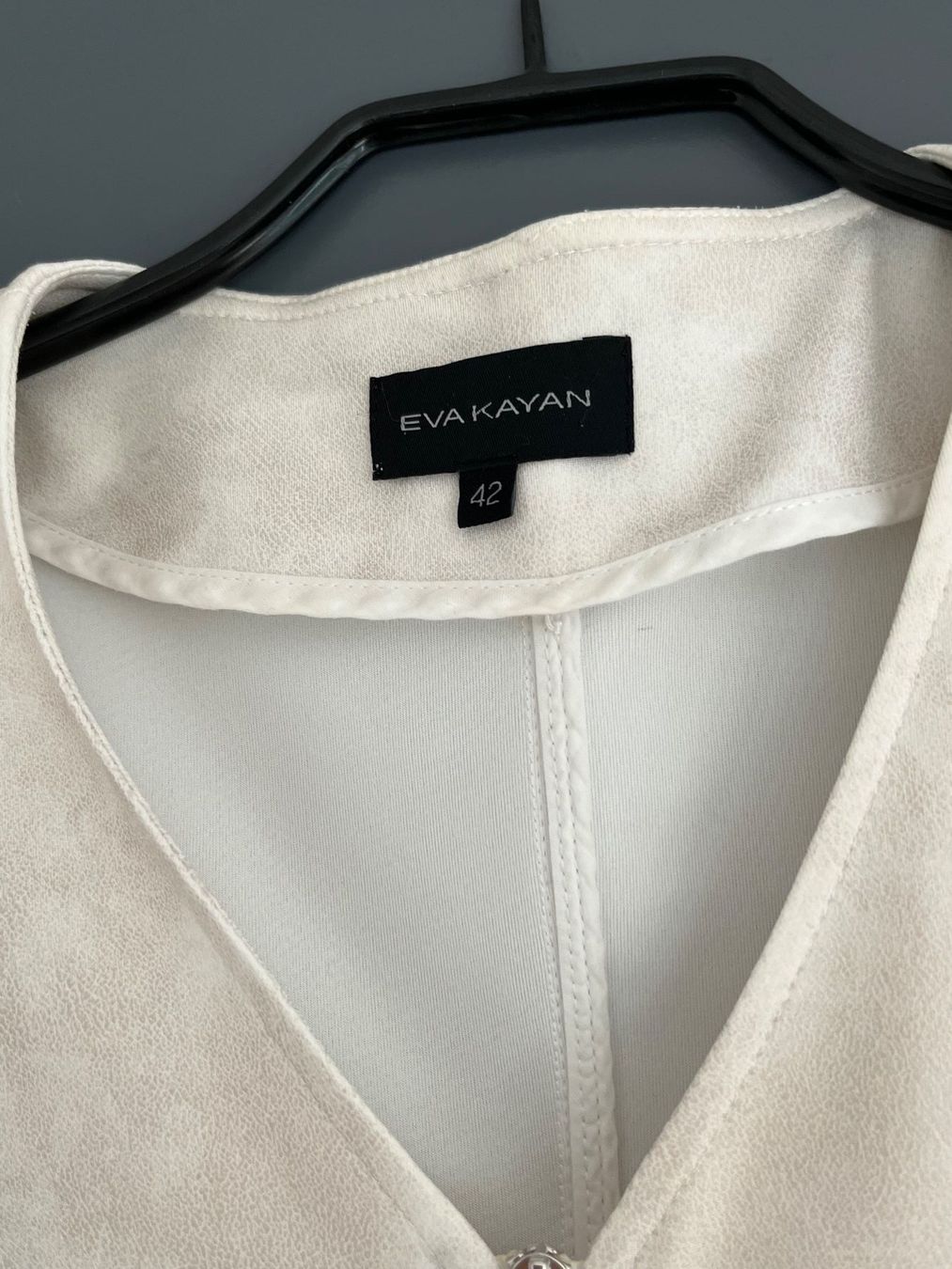 Giacche: veste Eva Kayan – Usato da Delémont venduto da Kiki75 4