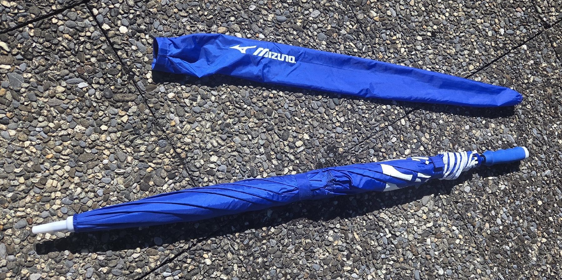 Ombrelli: Parapluie de golf Mizuno bleu – Usato da Botyre (Ayent) venduto da Viperine 7