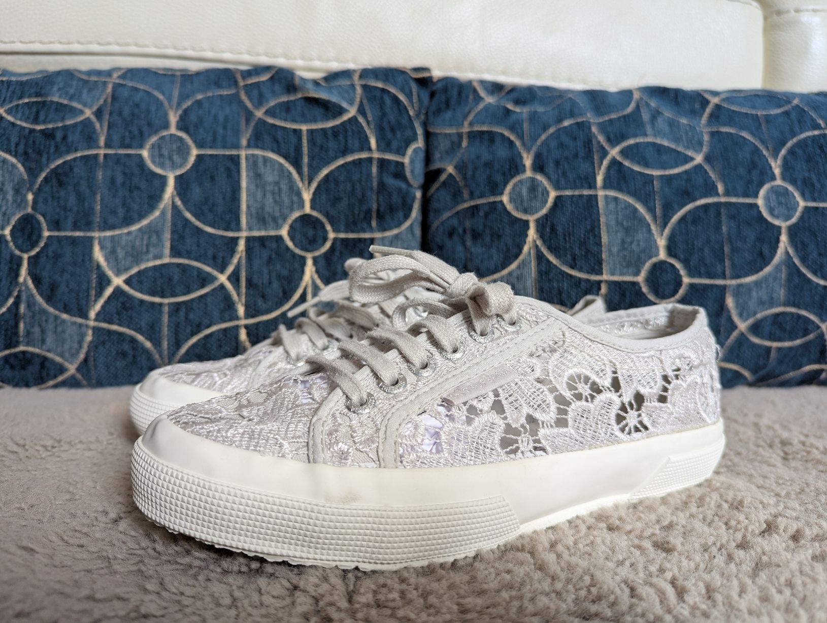 Superga Scarpe da donna: superga 39 grises – Nuovo (secondo la descrizione) da Montreux venduto da dem_gyt9