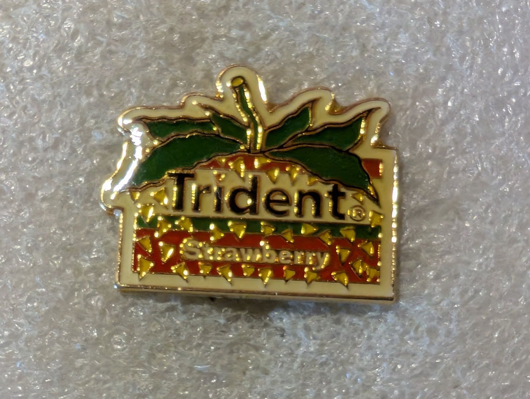 Placchette & Badge: Ansteckpin 181: Trident – Usato da Oppligen venduto da Pin-Fall-Shop