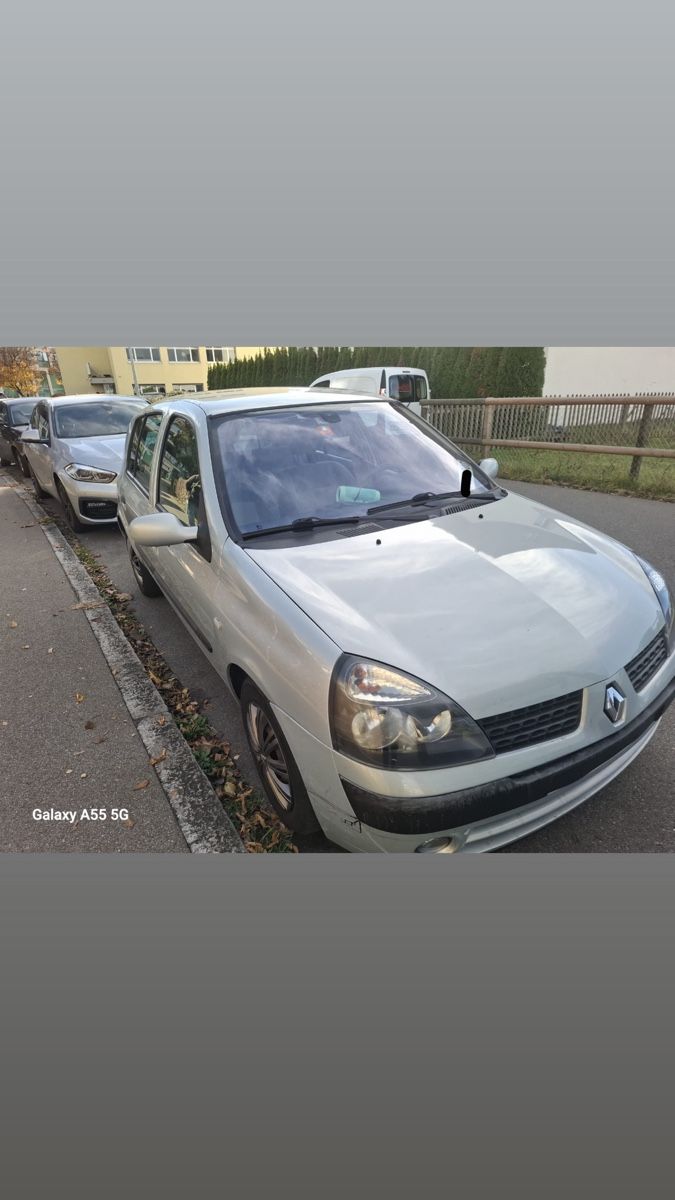 Renault Autos: Renault Clio  – Gebraucht aus Uster von imnotmelix 1