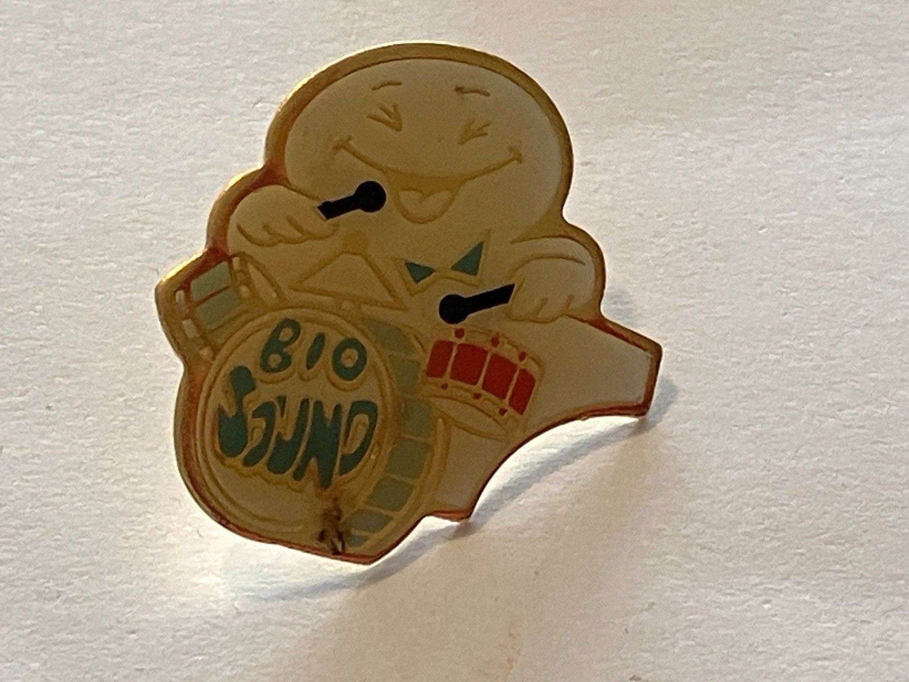 Plaketten & Abzeichen: 1 Pin Bio Sound Maga – Gebraucht aus Basel von djwwpp