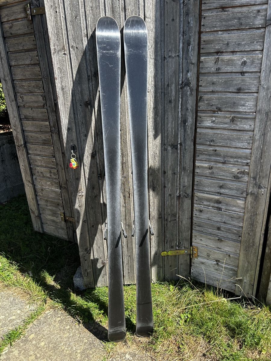 Salomon Skis: Skis Salomon 165cm – Gebraucht aus Reconvilier von ako_6n9m 3
