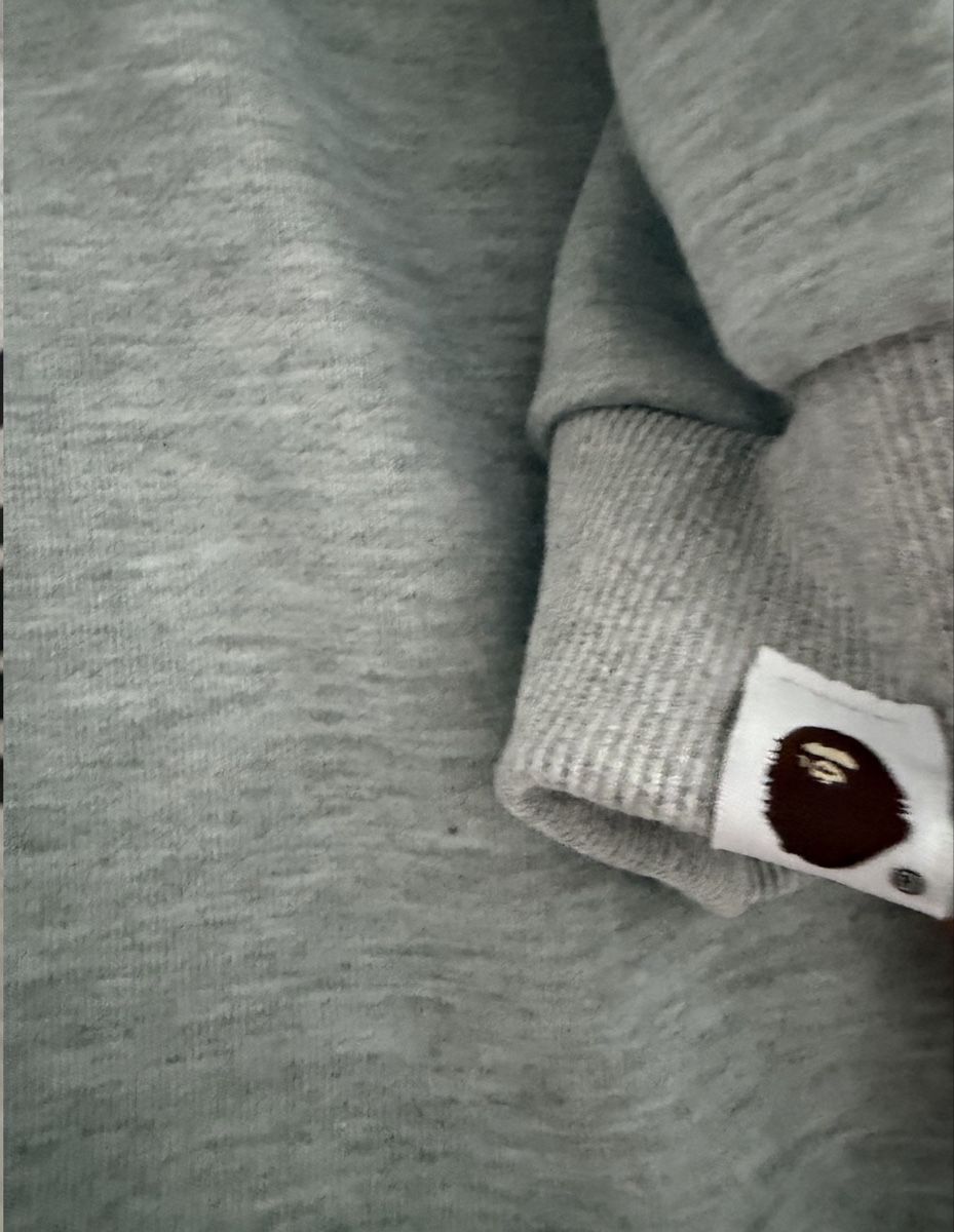 Pullover & Sweatshirts: Bape sweater – Neu (gemäss Beschreibung) aus Dietlikon von nab_tj9m 2