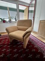 2 Bequeme Sessel in warmem Beige  guter Zustand