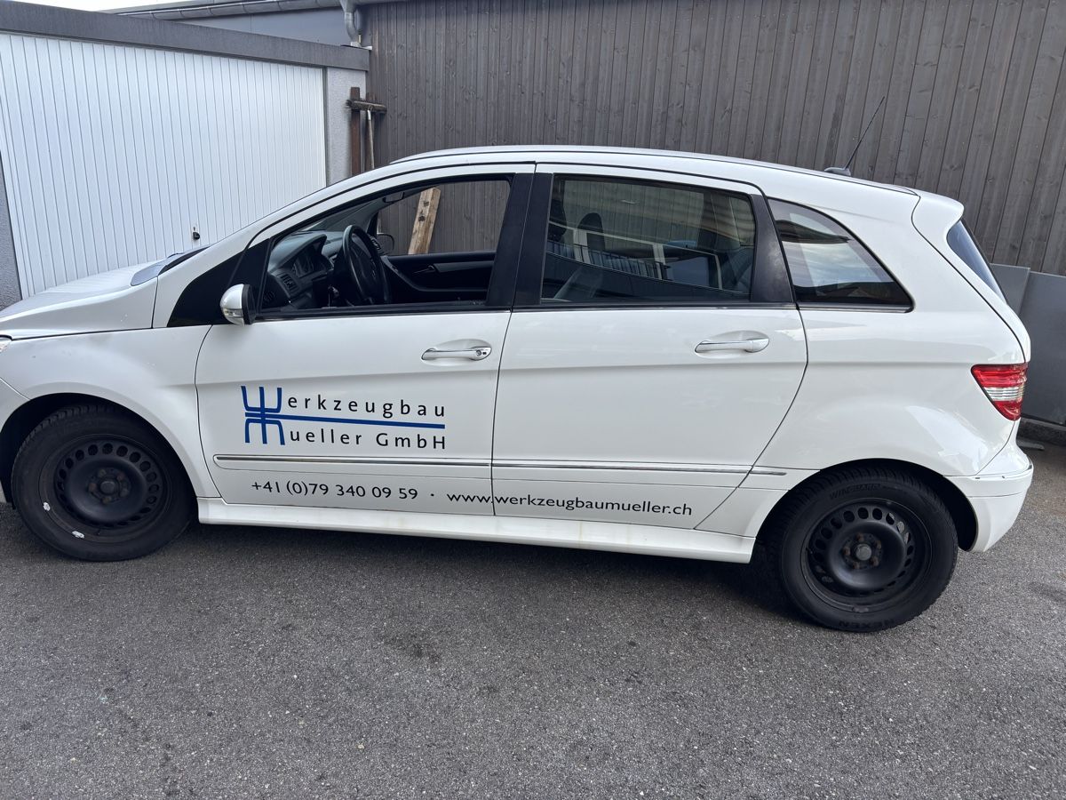 Mercedes-Benz Automobili: Mercedes Benz200 B CDI – Difettoso da Niedergösgen venduto da Easthilldonze 6