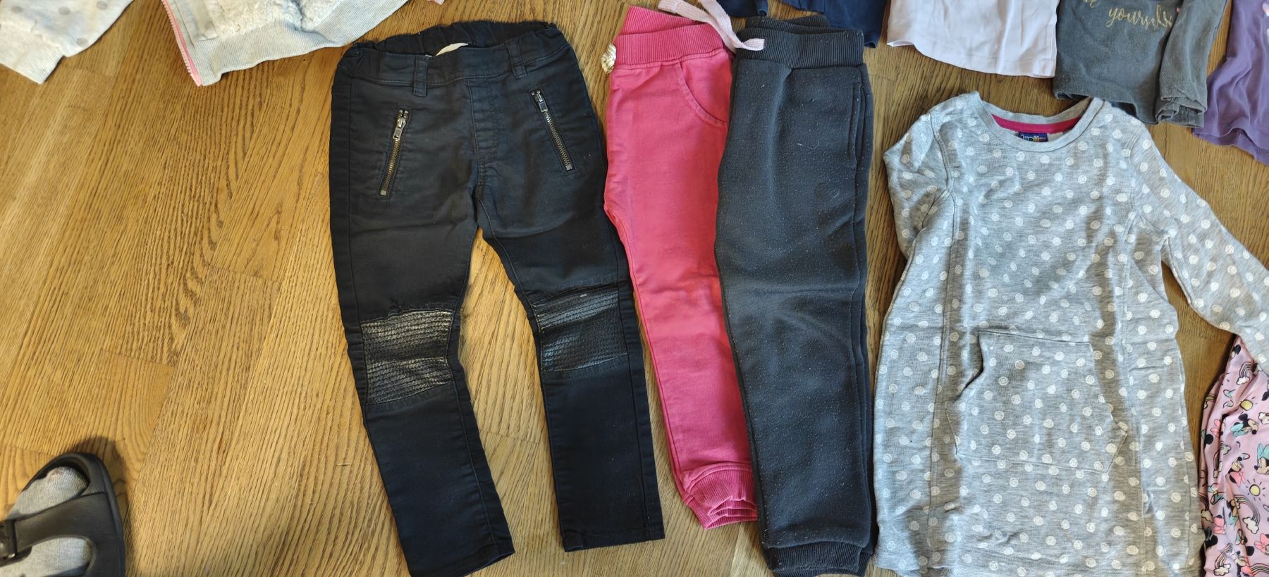 Kleiderpakete & -sets: Mädchen Set 17 Stück Grösse: 98 – Gebraucht aus Obernau von ChooseWisely 4