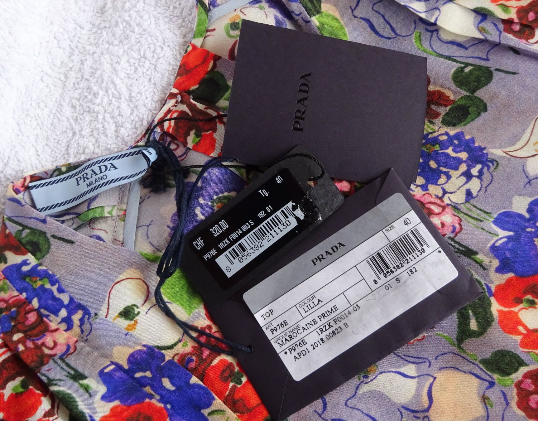 Prada Camicette: PRADA Originale e Nuova! camicetta 100% seta! taglia 40IT – Nuovo e nell'imballaggio originale da Cadempino venduto da vis_lpp9 2