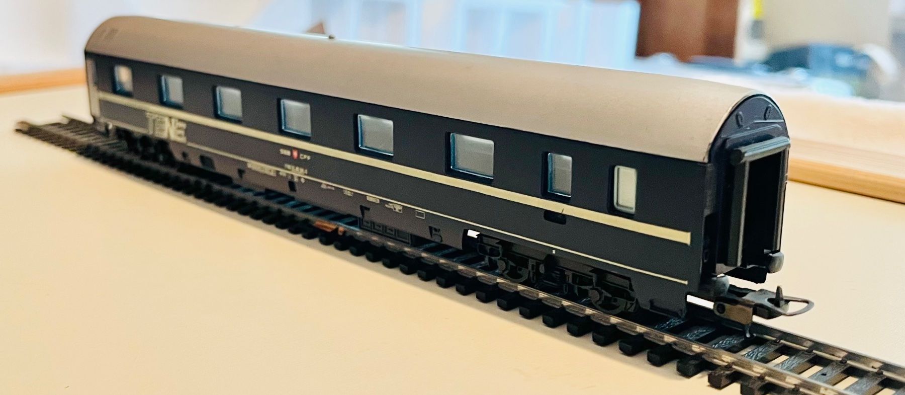 SBB/CFF/FFS Modellini di ferrovie: Personenwagen SBB TEN H0 – Usato da Füllinsdorf venduto da Tomcat33 1