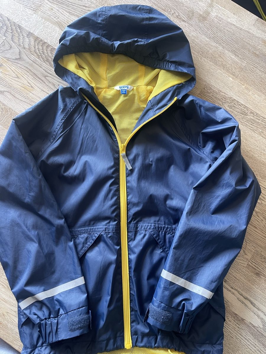 Giacche: Regenjacke Gr.134 – Usato da Münsingen venduto da MCMLXXXI