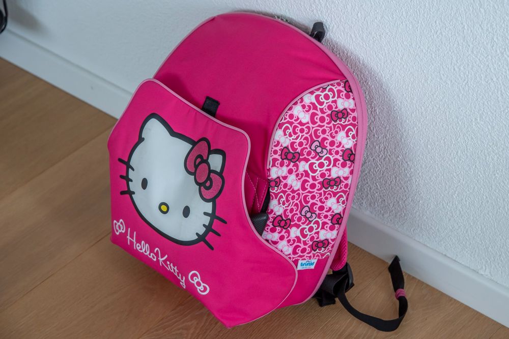 Trunki boostapak 2024 hello kitty