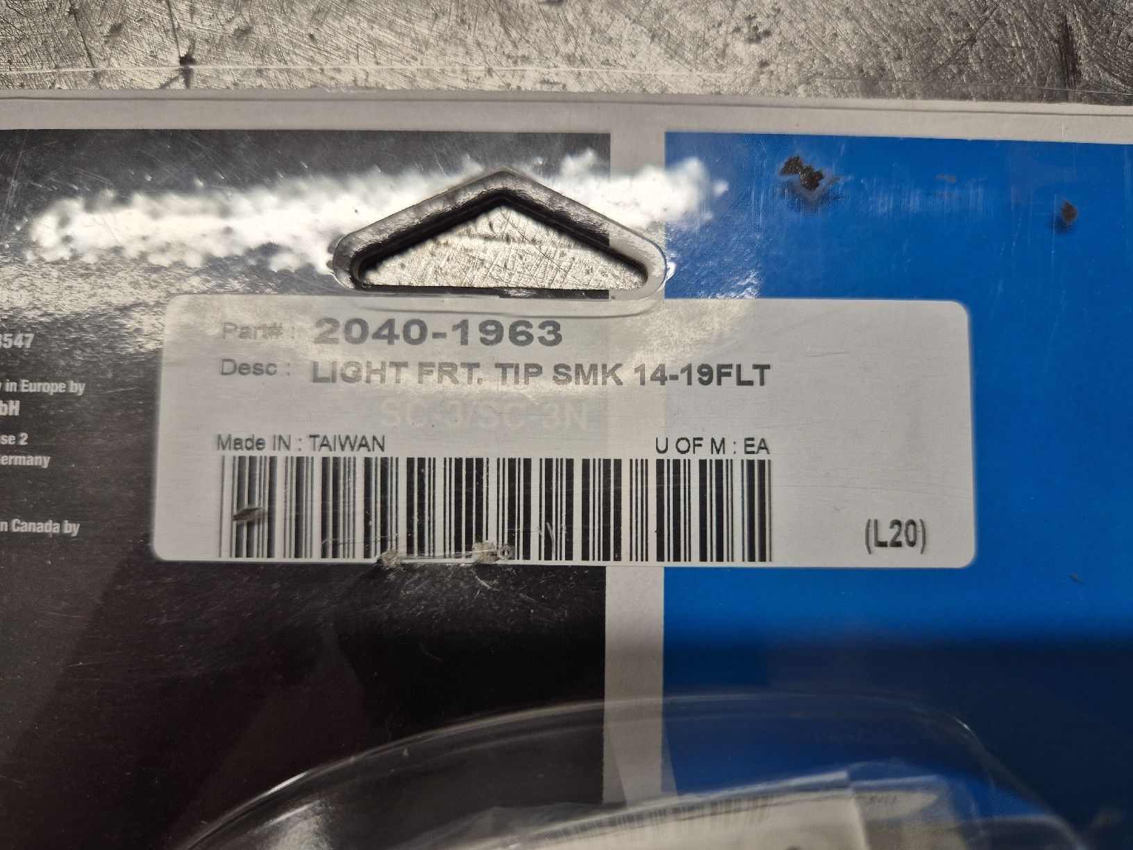 Harley-Davidson Tutti i ricambio per moto: Feu Led garde-boue av. Harley-Davidson – Nuovo e nell'imballaggio originale da Le Locle venduto da CHEGUA 3
