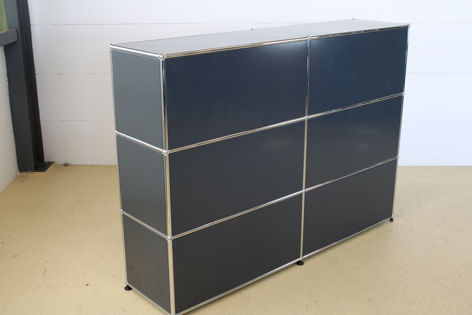 USM Cassettiere: USM Sideboard Anthrazitgrau, Umbau & Lieferung möglich – Usato da Meinisberg venduto da atelier_TILIJA 8