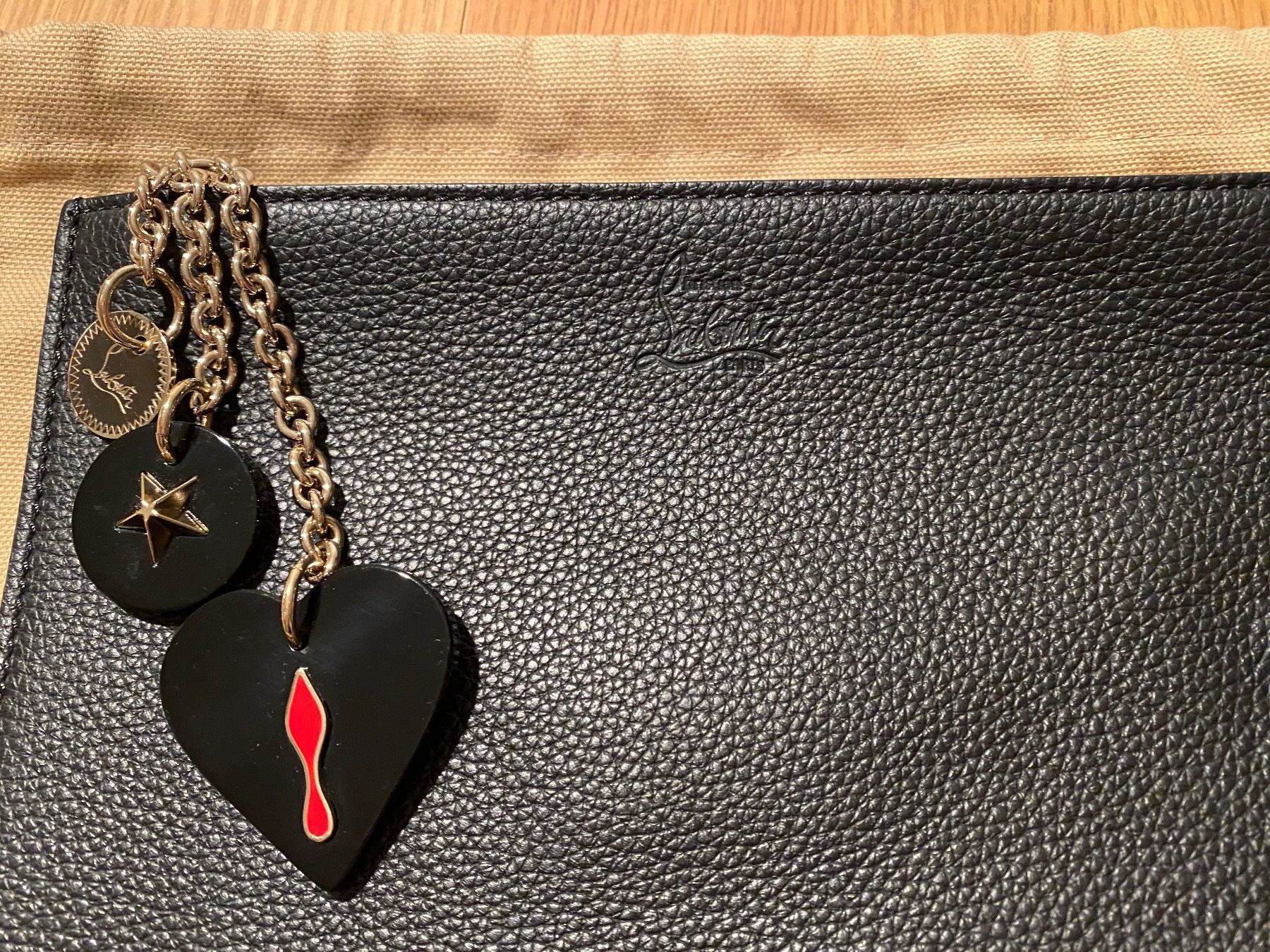 Christian Louboutin Taschen für Damen: CHRISTIAN LOUBOUTIN LEDER CLUTCH – Neu (gemäss Beschreibung) aus Wald ZH von Gosia_N