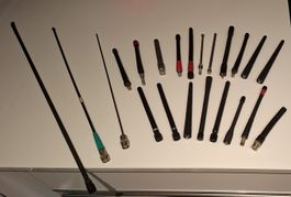 22 Funkantennen, diverse Modelle gebraucht, guter Zustand