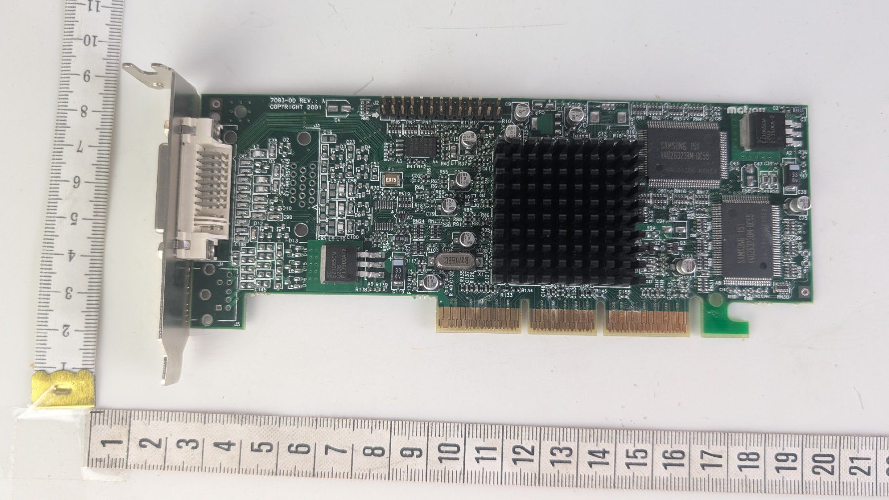 Matrox Schede grafiche: Motion Graphics Matrox Millennium G550 Grafikkarte – Usato da Zürich venduto da axolottchen