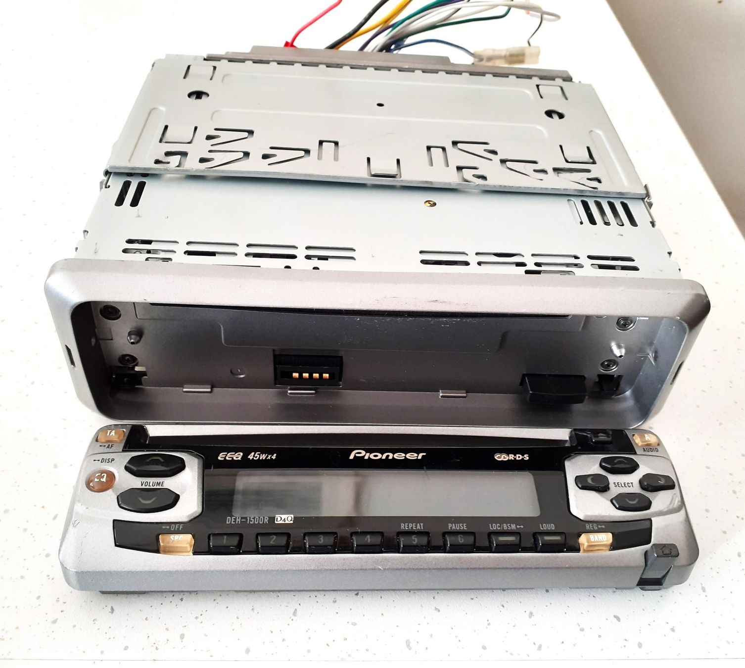 Sonstiges Fahrzeugzubehör: Autoradio-CD PIONEER EEG 45 Watt – Gebraucht aus Locarno von Antonio41 1