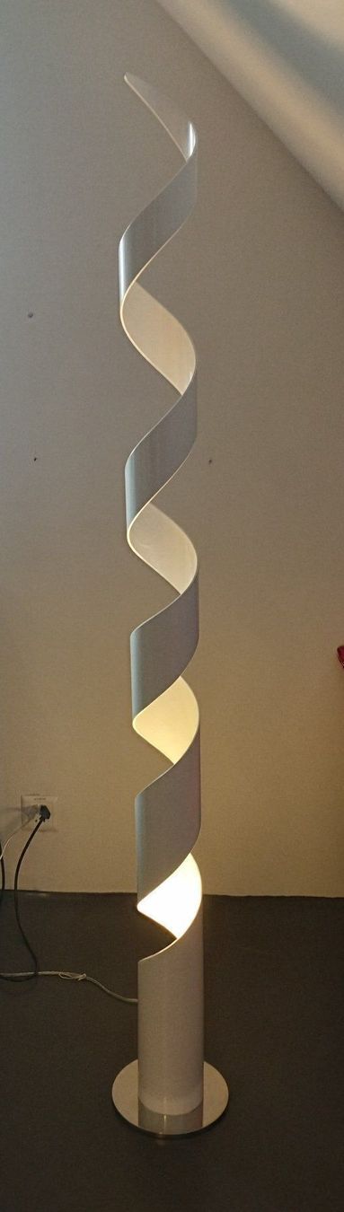 Lampen: Stehleuchte Helix White – Neu (gemäss Beschreibung) aus Kloten von bilgeri01