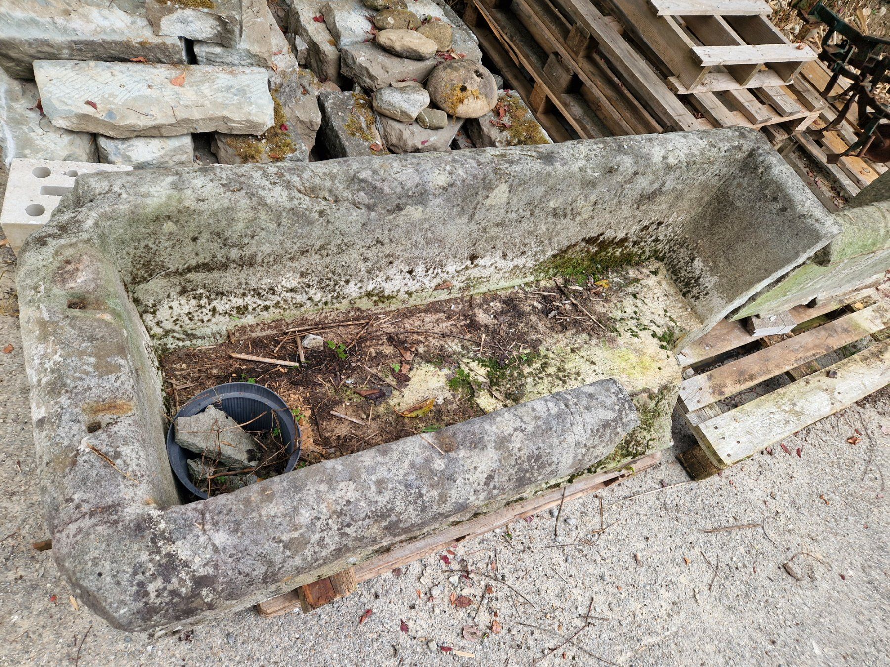 Teiche & Zierbrunnen: Sandstein Brunnentrog Steinbrunnen – Gebraucht aus Oetwil am See von tapirus 2