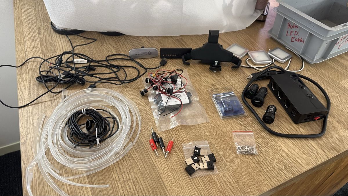 Kabel: Diverse Elektro USB LED uvm – Gebraucht aus Steg im Tösstal von Beckerbande