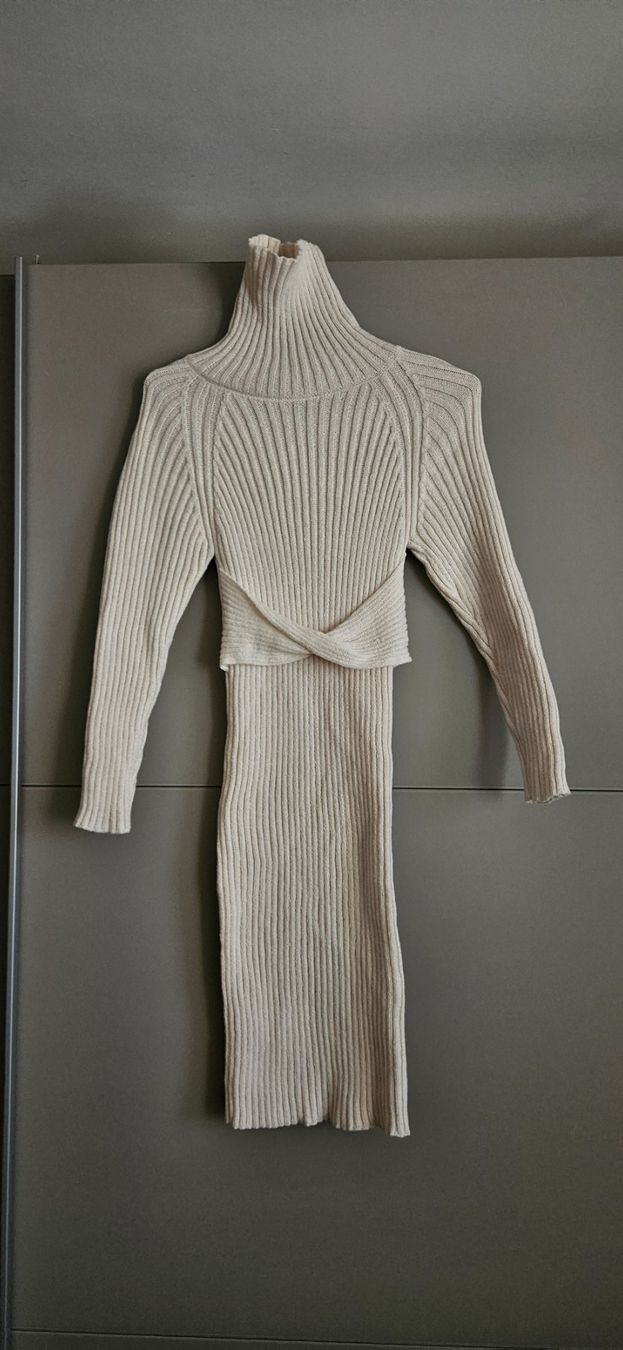 Vestiti: Rippstrick Kleid mit Rollkragen, cremefarben, Grösse M – Usato da Birmensdorf ZH venduto da ele_mf8v