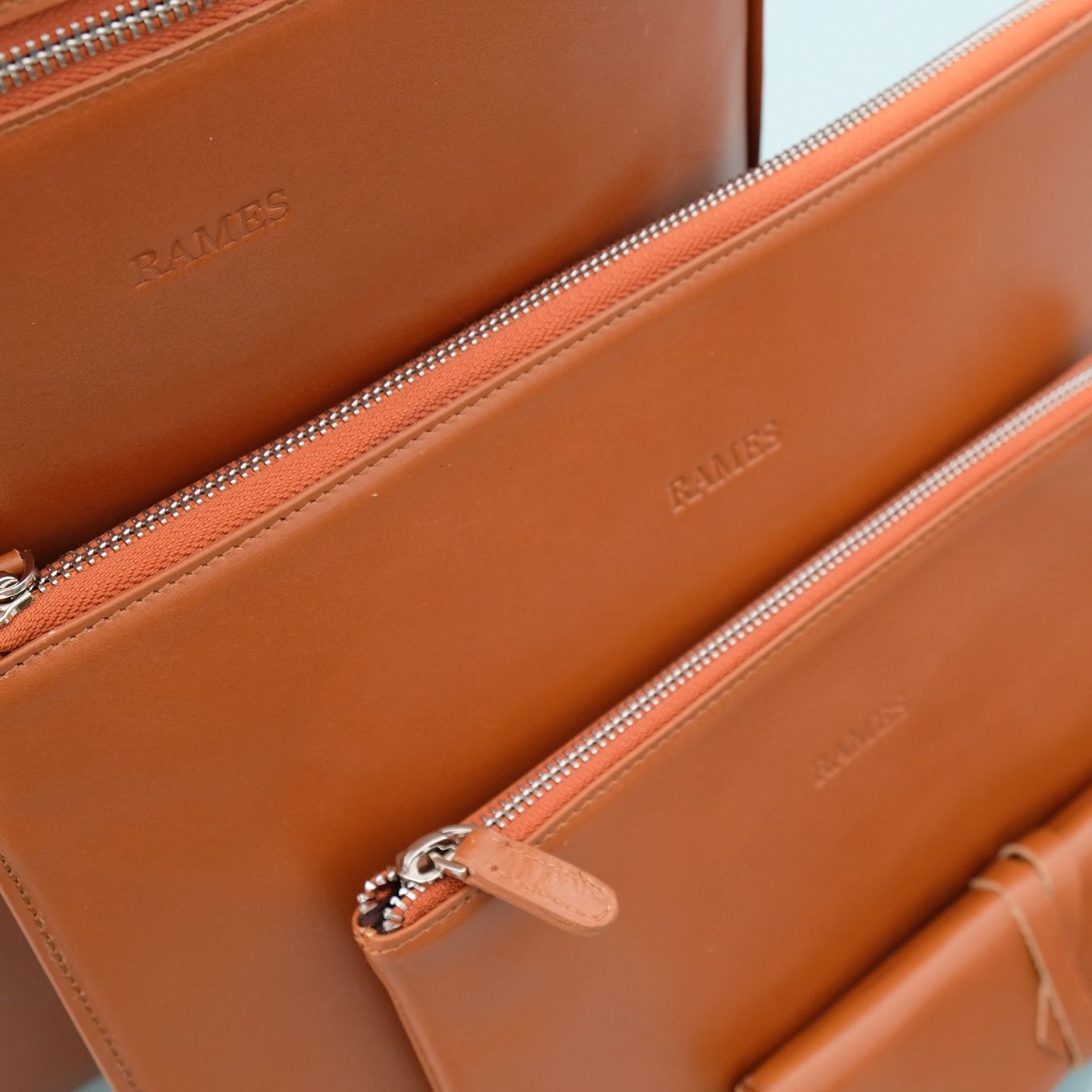 Covers & Borse: LEDER ETUI MULTISLEEVE 50% REDUZIERT TOFFEE BRAUN – Nuovo e nell'imballaggio originale da Thalwil venduto da munram 4