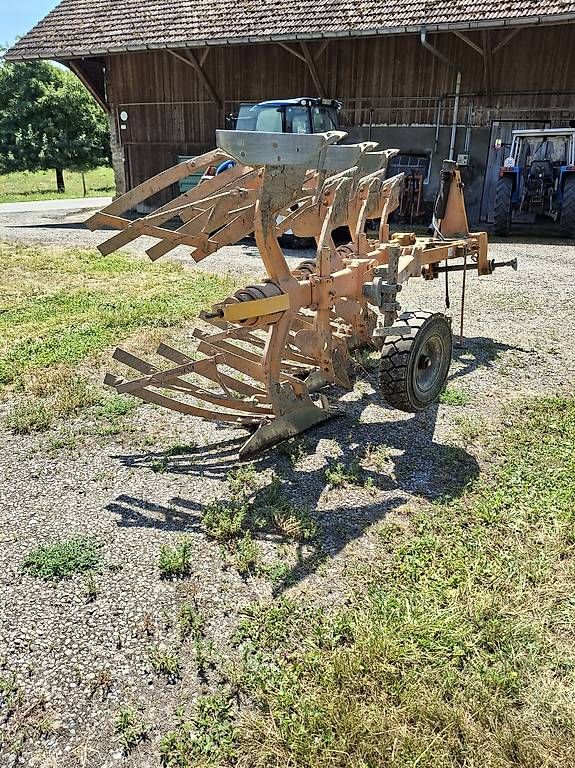 Kuhn Aratri: Pflug Huard – Usato da Aristau venduto da johndeere7810 2
