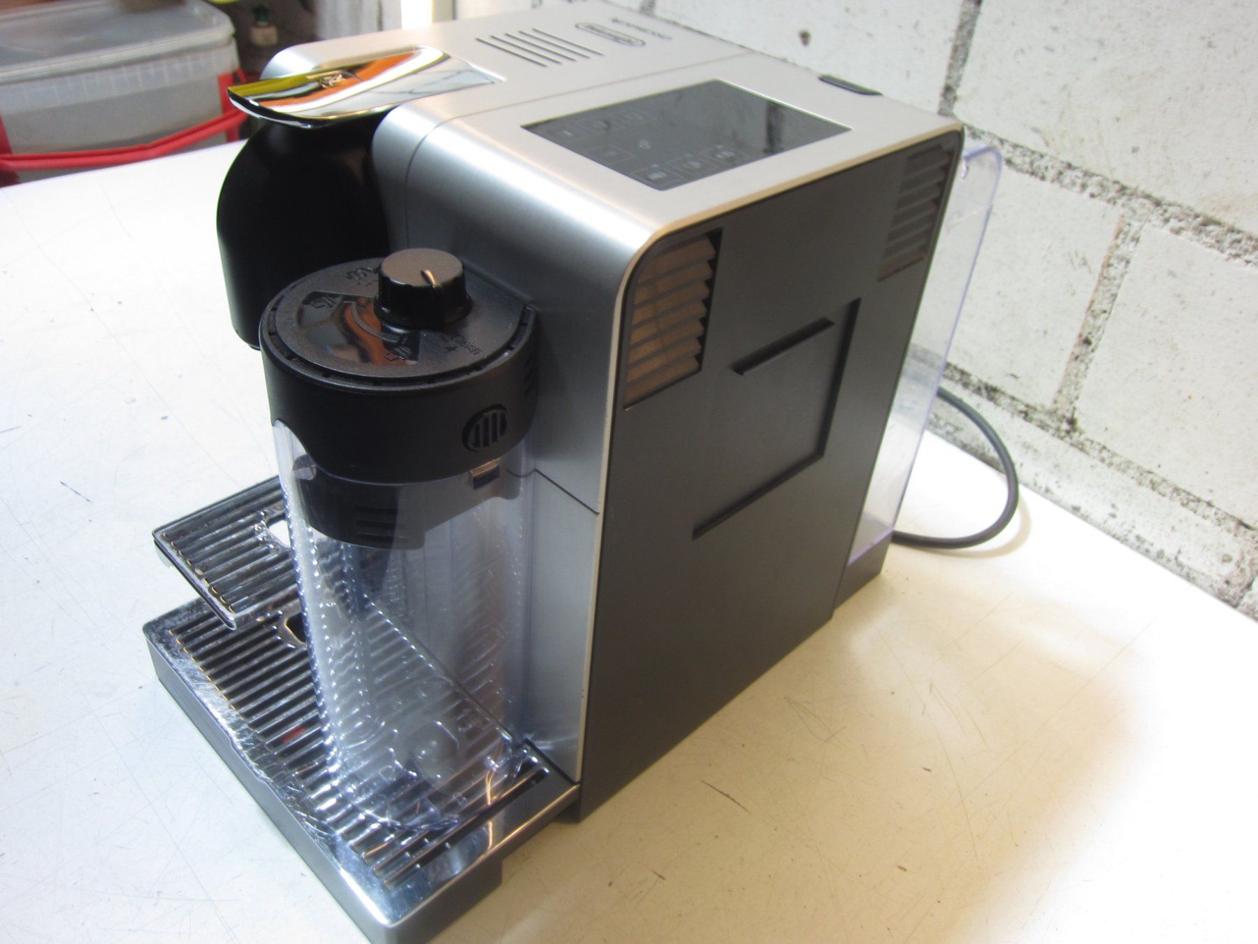 De'Longhi Macchine per caffè & Macchine per espresso: De Longhi  EN 750.MB Lattissima Pro – Difettoso da Kilchberg ZH venduto da Cuculus1 1