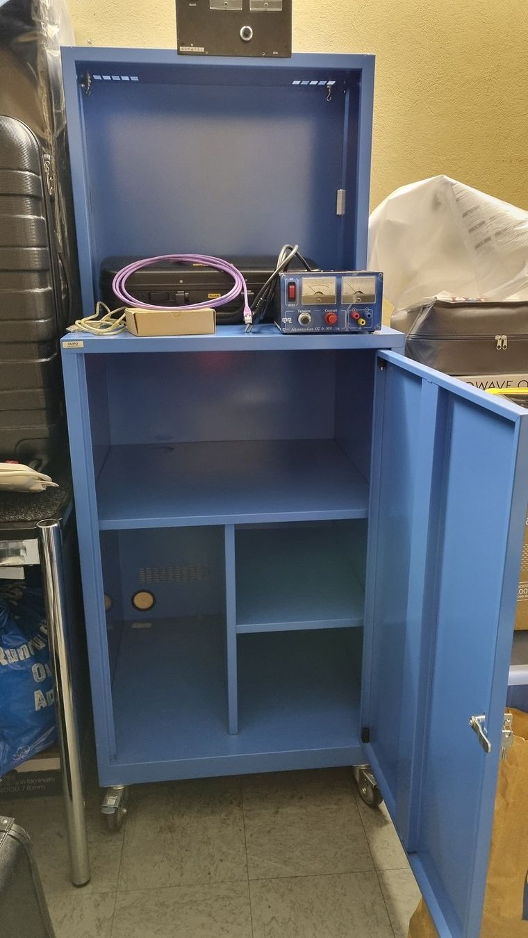 Banconi: Console d'atelier informatique layette servante avec 2 clés – Nuovo (secondo la descrizione) da Couvet venduto da Mima0077 1