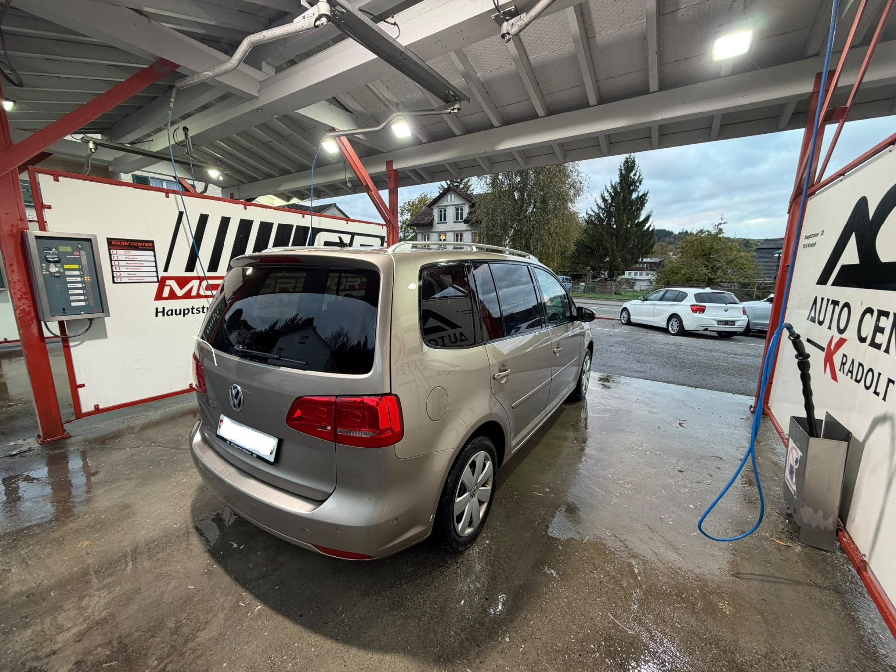VW Autos: VW Touran -  7 Plätzer – Gebraucht aus Frauenfeld von gil_9tgc 1