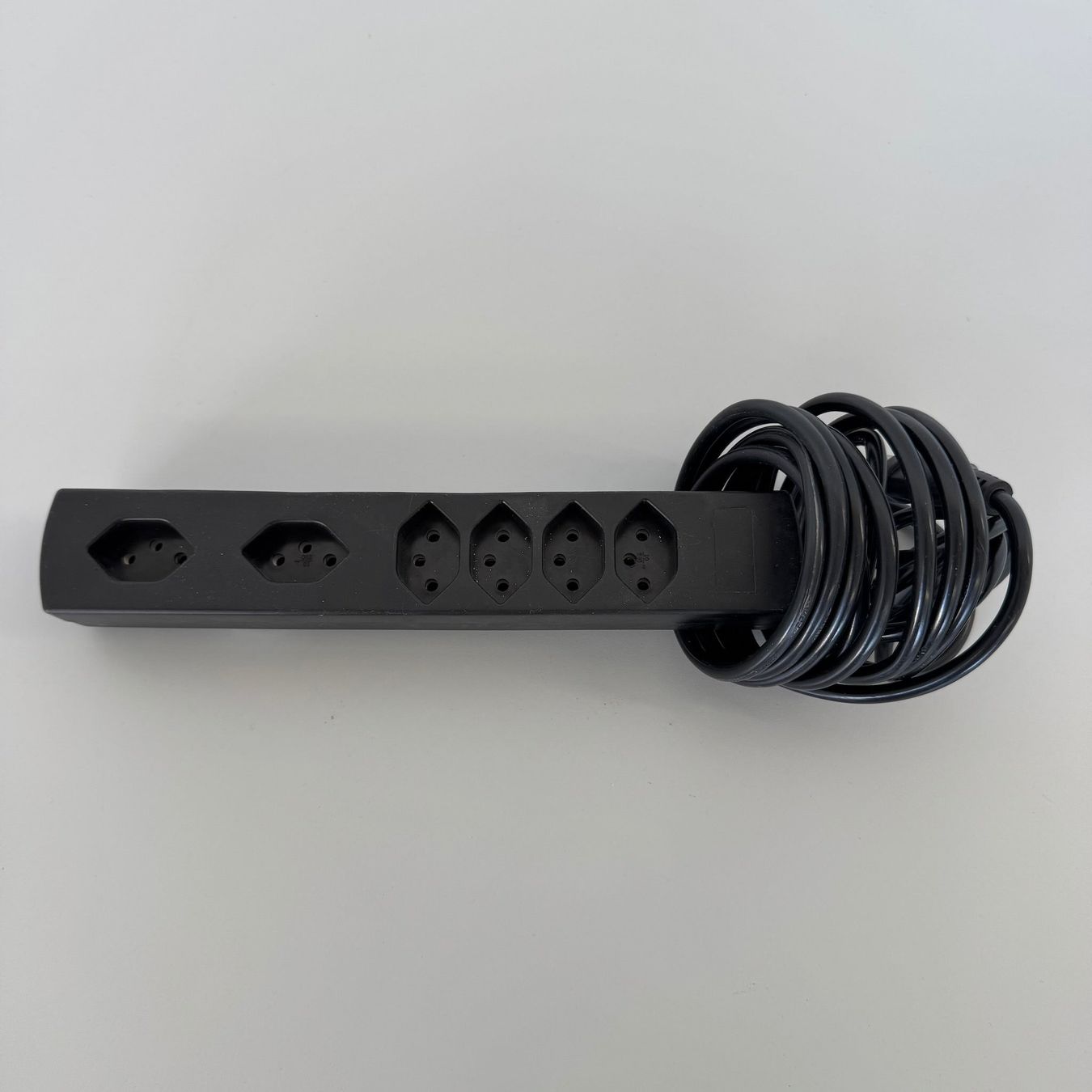 Spine: Max Hauri Safety Line Mehrfachstecker – Usato da Schönenwerd venduto da mcofficeshop